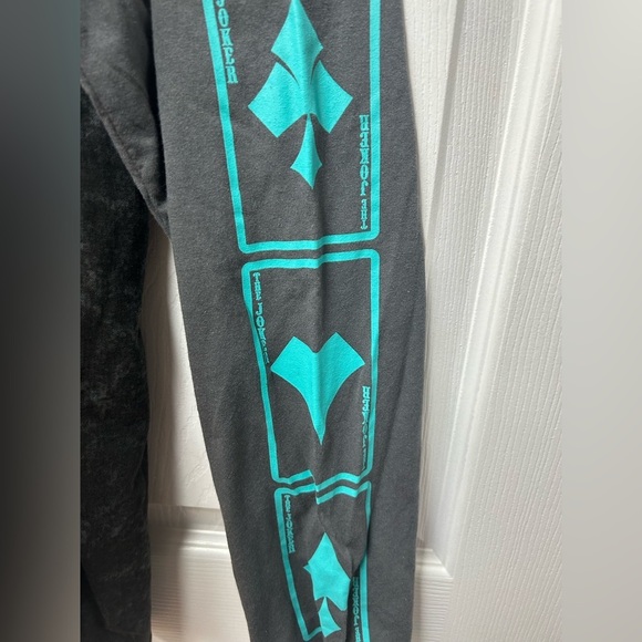 Batman - The Joker XL Long Sleeve Shirt - BNWT 🃏 - Picture 2 of 6